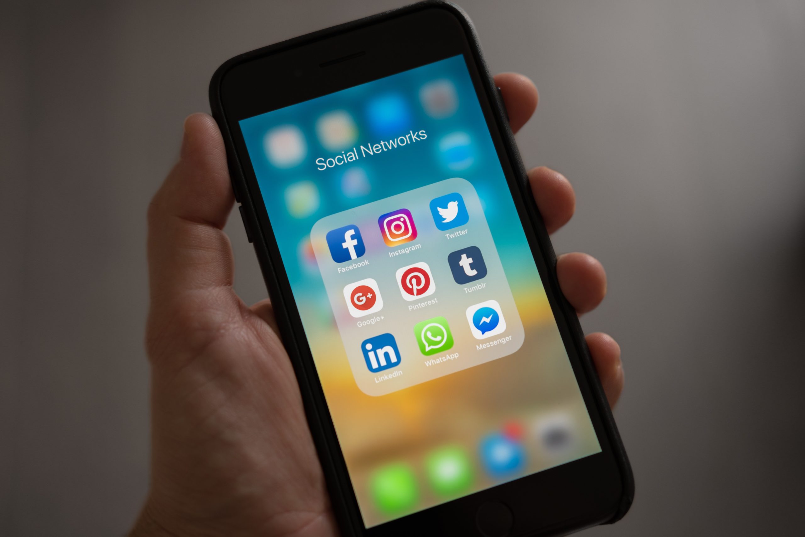 apple applications apps cell phone 607812 scaled