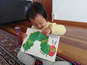 buku pertama nahla : eric carle